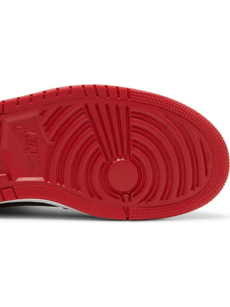 Кроссовки Wmns Air Jordan 1 High Zoom Comfort Black University Red — изображение 5 из 8, черный