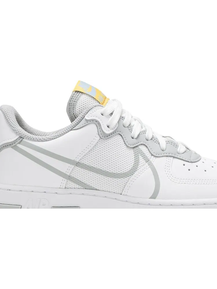 Кроссовки Nike Air Force 1 React 'Smoke Grey Gold' — изображение 2 из 8, белый