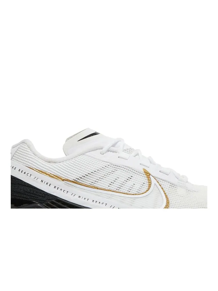 Кроссовки Wmns React Metcon Turbo 'Black Metallic Gold' — изображение 2 из 8