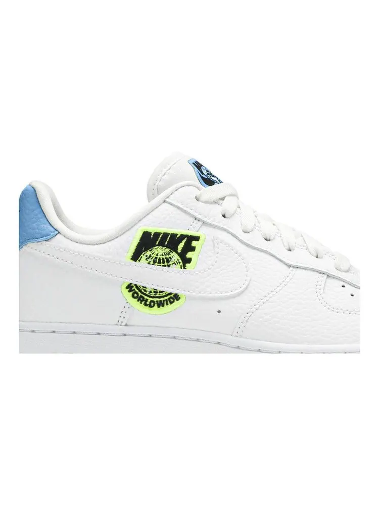 Кроссовки Nike Wmns Air Force 1 '07 SE 'Worldwide Pack - Volt' — изображение 3 из 9, белый//синий/белый
