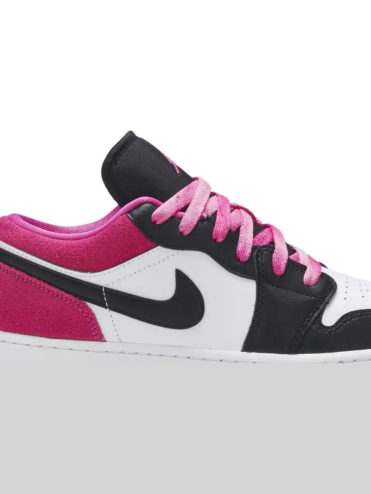 Кроссовки Air Jordan 1 Low SE GS Black Active Fuchsia — изображение 2 из 8, черный