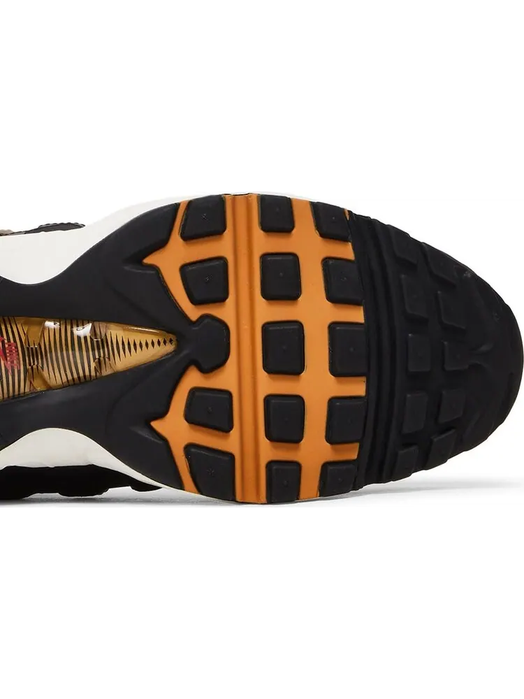 Кроссовки Nike Air Max 95 Essential 'Yukon Brown' — изображение 5 из 8, коричневый
