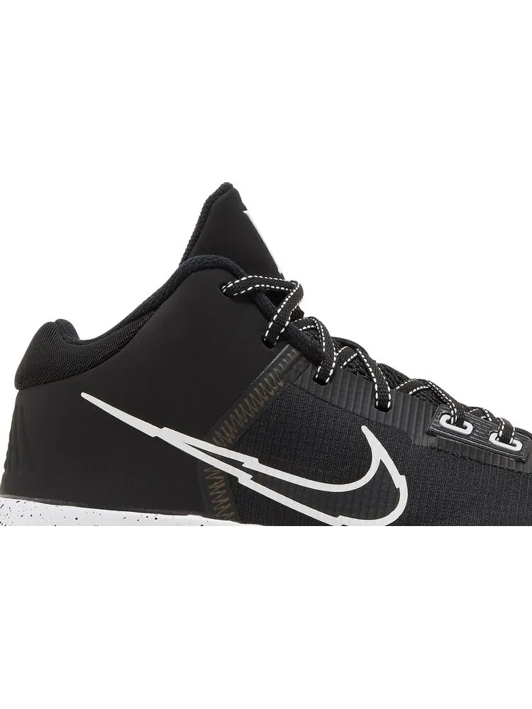 Кроссовки Nike Kyrie Flytrap 4 'Black White' — изображение 2 из 8, черный