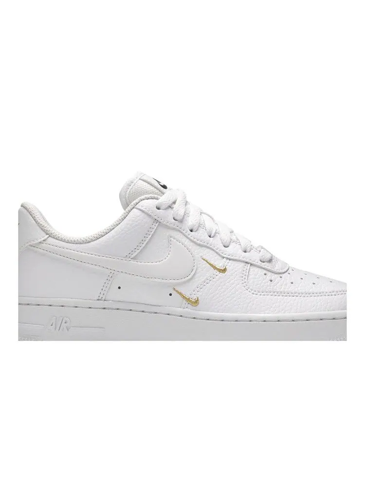 Кроссовки Nike Wmns Air Force 1 '07 Essential 'White Metallic Gold' — изображение 3 из 9