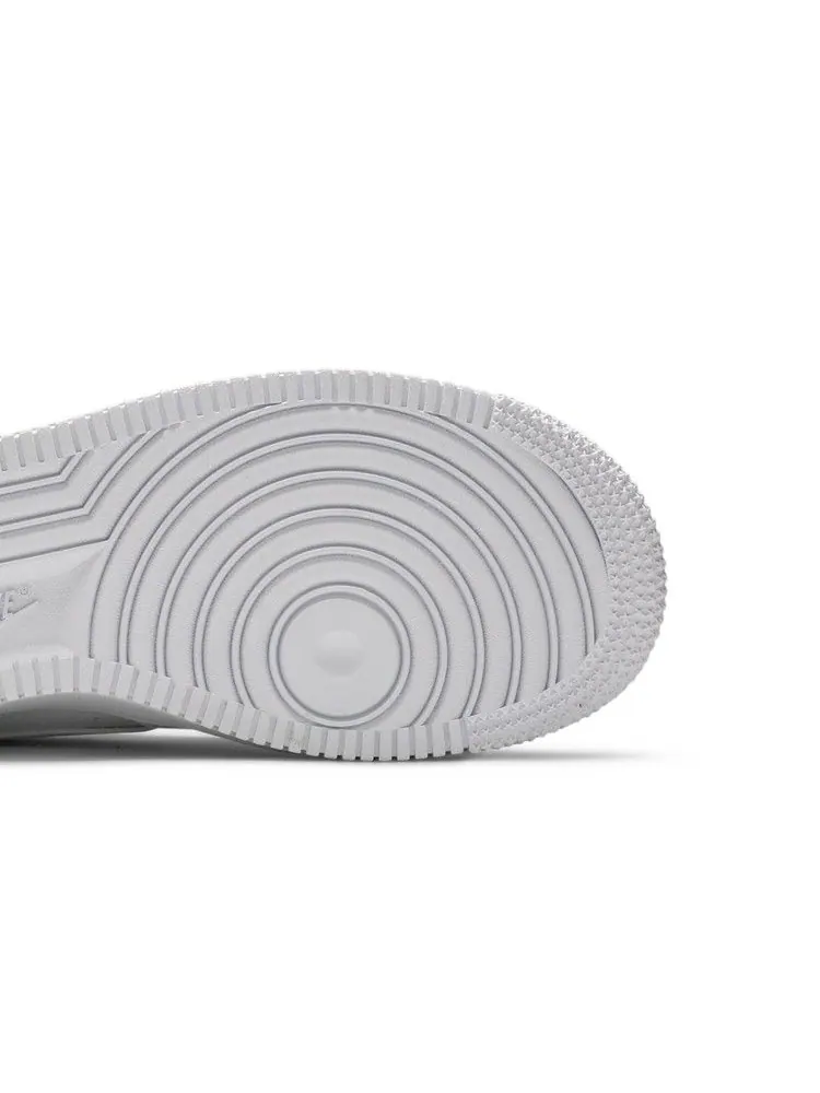 Кроссовки Nike Wmns Air Force 1 '07 Essential 'White Metallic Gold' — изображение 6 из 9