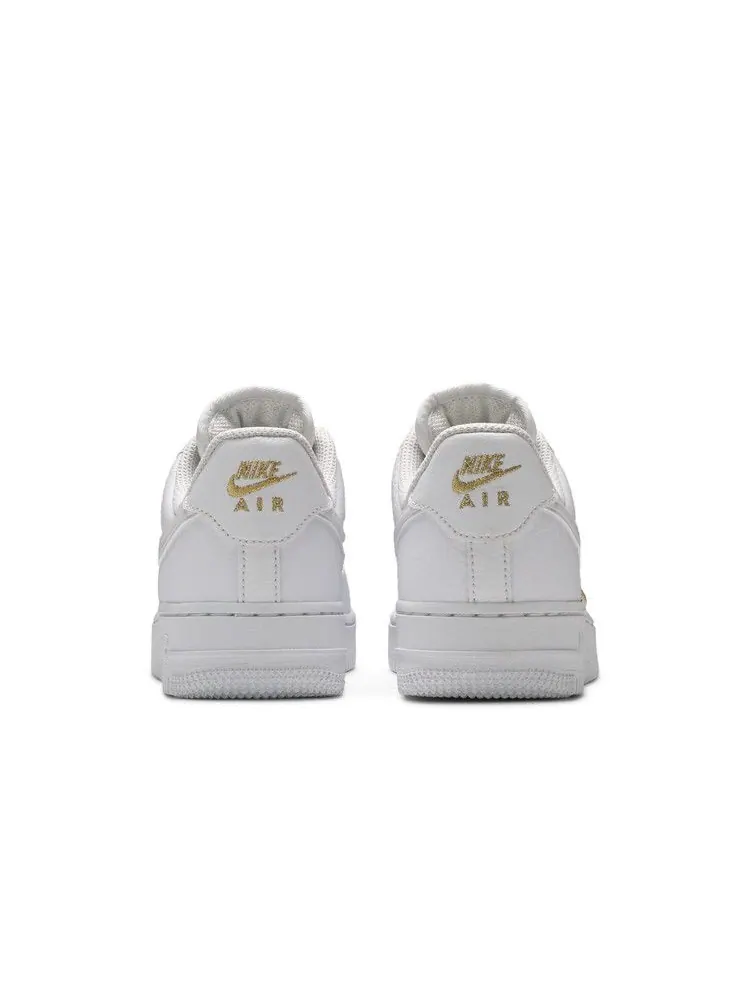 Кроссовки Nike Wmns Air Force 1 '07 Essential 'White Metallic Gold' — изображение 7 из 9