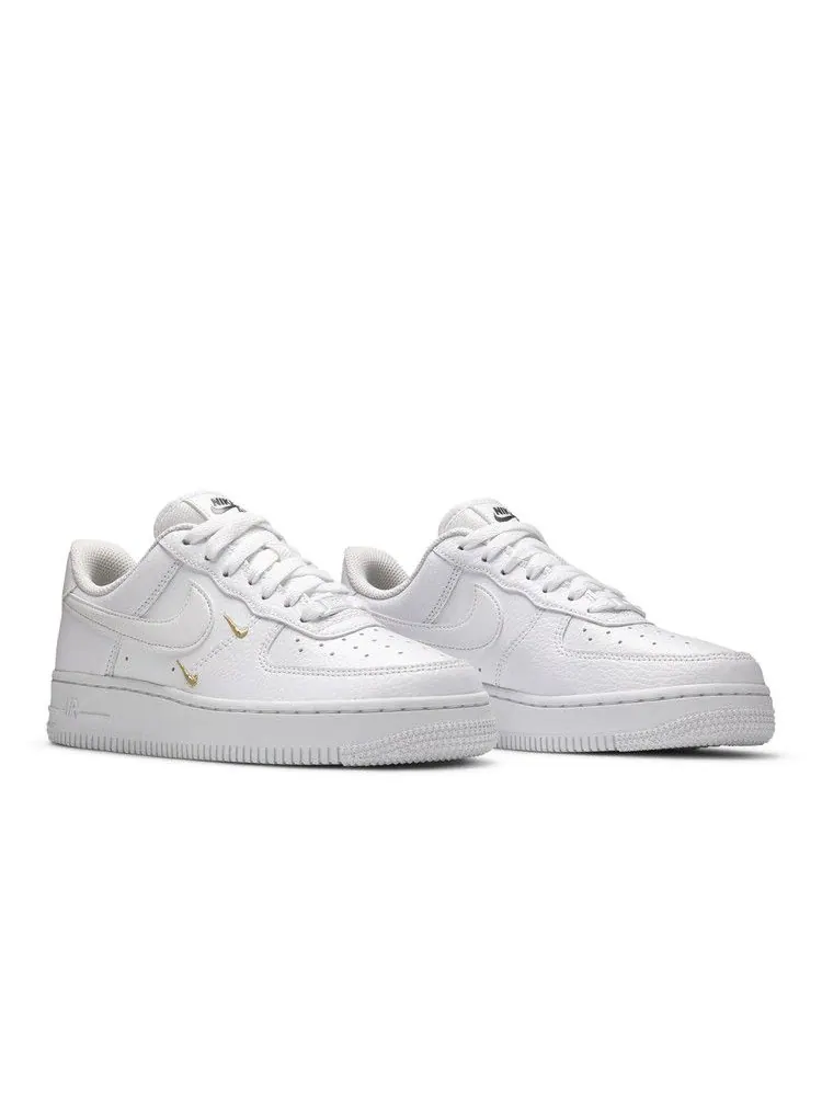 Кроссовки Nike Wmns Air Force 1 '07 Essential 'White Metallic Gold' — изображение 9 из 9
