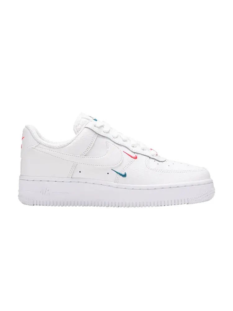 Кроссовки Nike Wmns Air Force 1 '07 Essential 'Summit White Solar Red' — изображение 1 из 9, белый/белый/красный