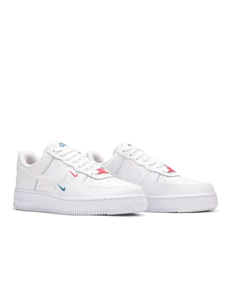 Кроссовки Nike Wmns Air Force 1 '07 Essential 'Summit White Solar Red' — изображение 9 из 9, белый/белый/красный