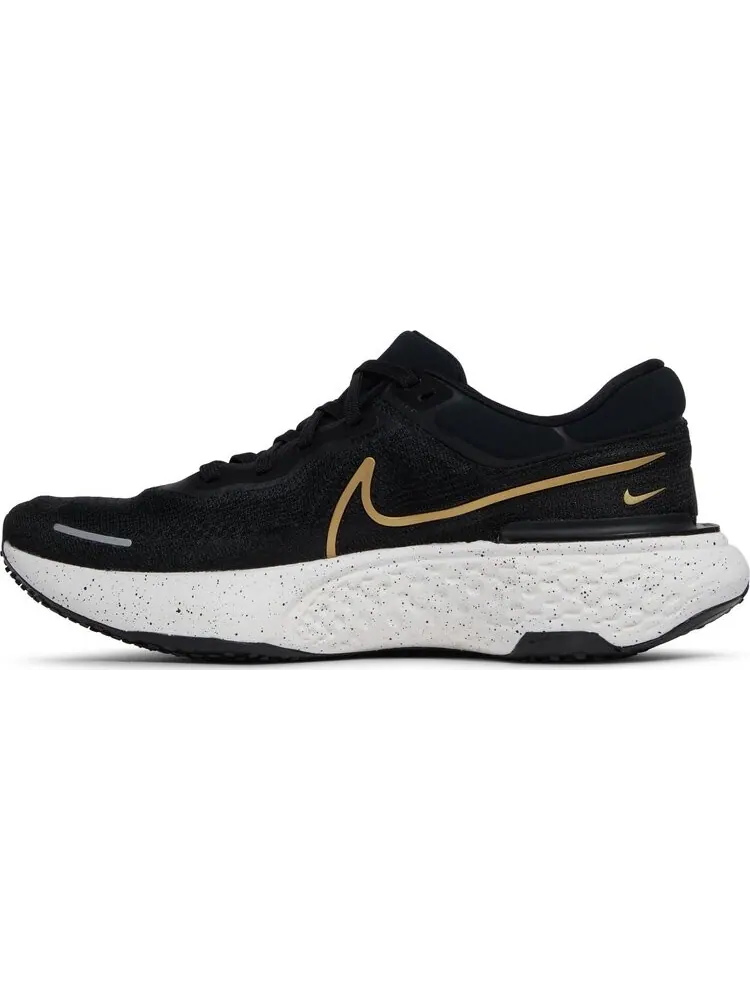 Кроссовки Nike ZoomX Invincible Run Flyknit 'Black Metallic Gold' — изображение 3 из 8, черный
