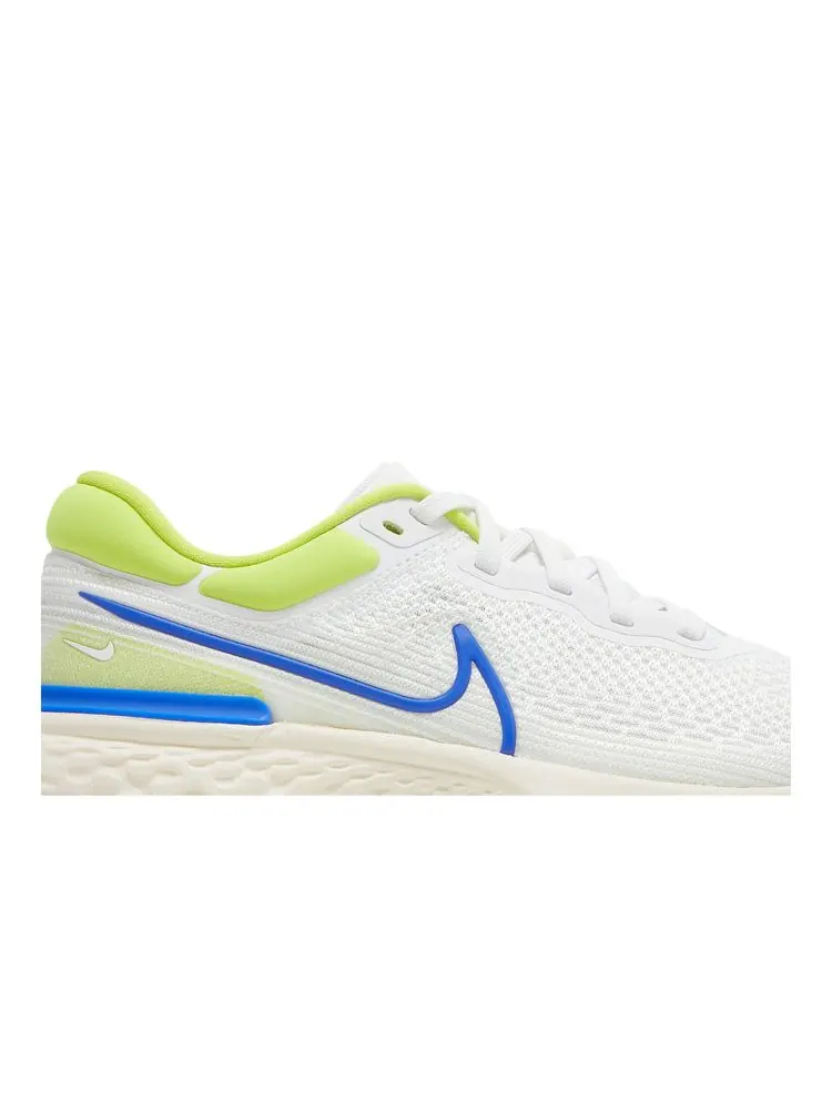 Кроссовки ZoomX Invincible Run Flyknit 'White Cyber Blue' — изображение 2 из 8, белый синий