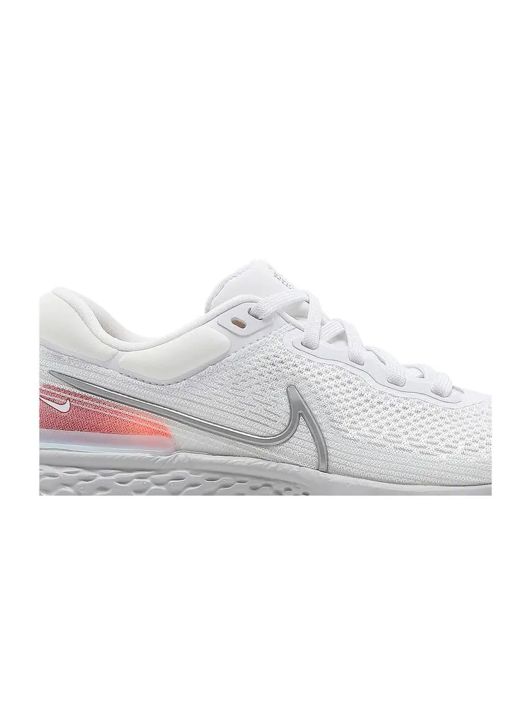Кроссовки ZoomX Invincible Run Flyknit 'White Metallic Silver' — изображение 2 из 8