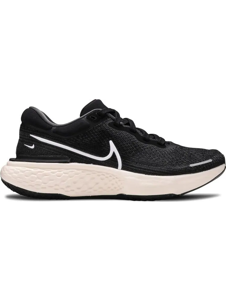 Кроссовки Nike Wmns ZoomX Invincible Run Flyknit 'Black White' — изображение 1 из 8, черный