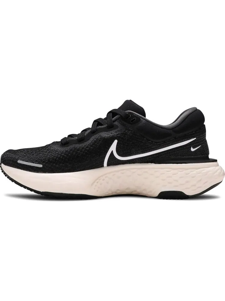 Кроссовки Nike Wmns ZoomX Invincible Run Flyknit 'Black White' — изображение 3 из 8, черный