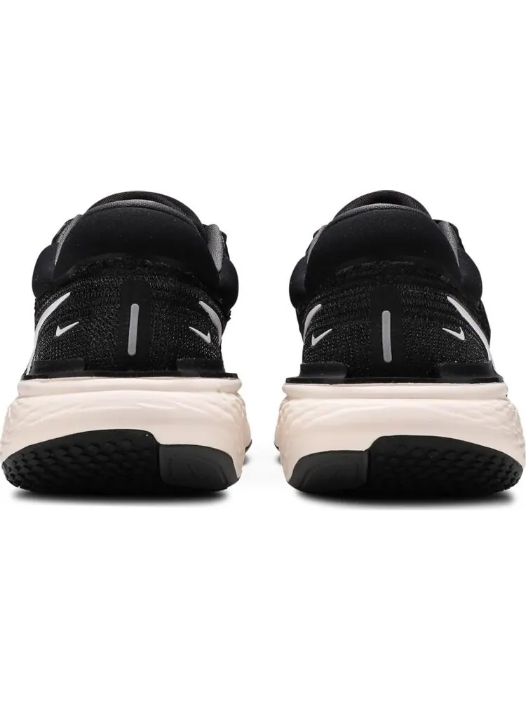 Кроссовки Nike Wmns ZoomX Invincible Run Flyknit 'Black White' — изображение 6 из 8, черный