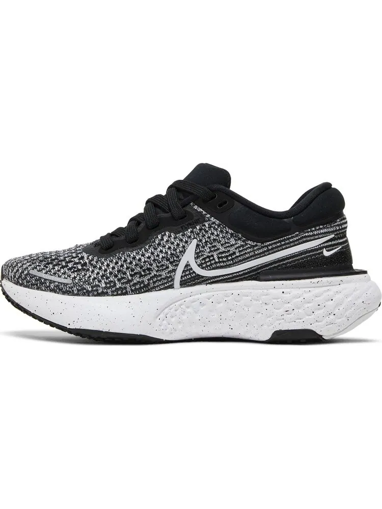 Кроссовки Nike Wmns ZoomX Invincible Run Flyknit 'White Black' — изображение 3 из 8, серый