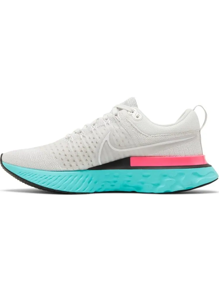 Кроссовки Nike React Infinity Run Flyknit 2 'South Beach' — изображение 3 из 8, белый