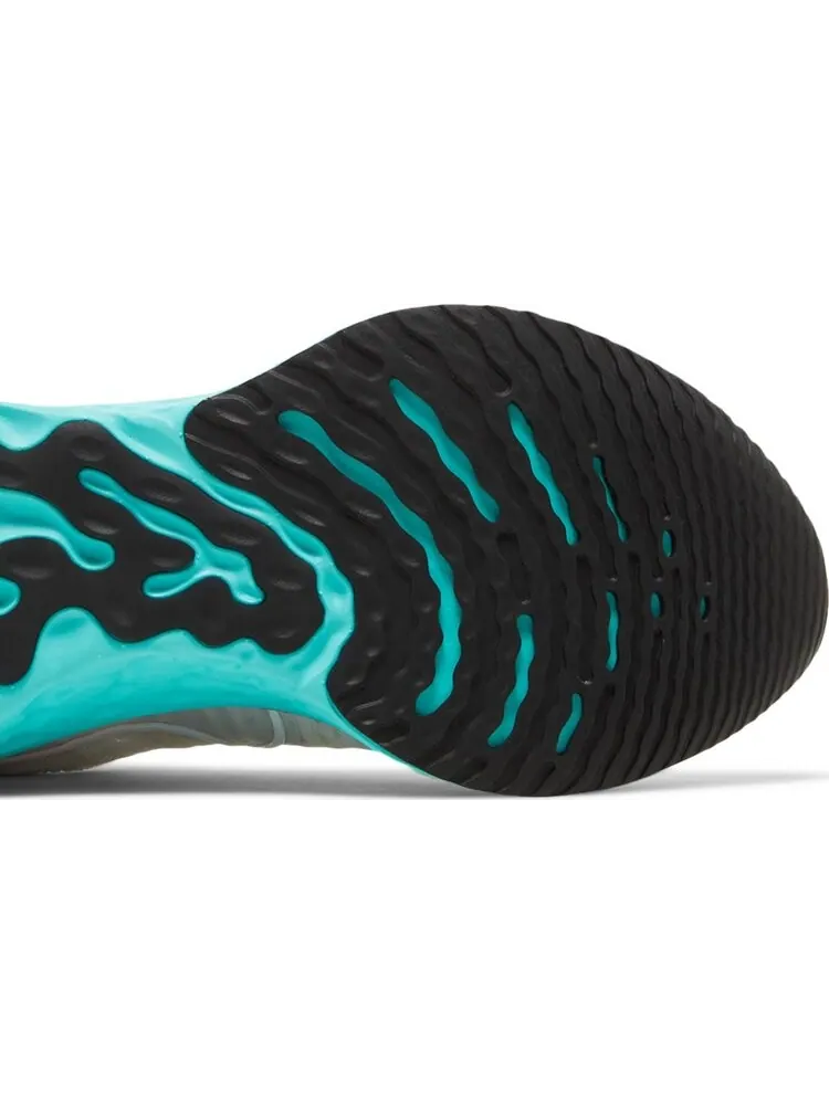 Кроссовки Nike React Infinity Run Flyknit 2 'South Beach' — изображение 5 из 8, белый