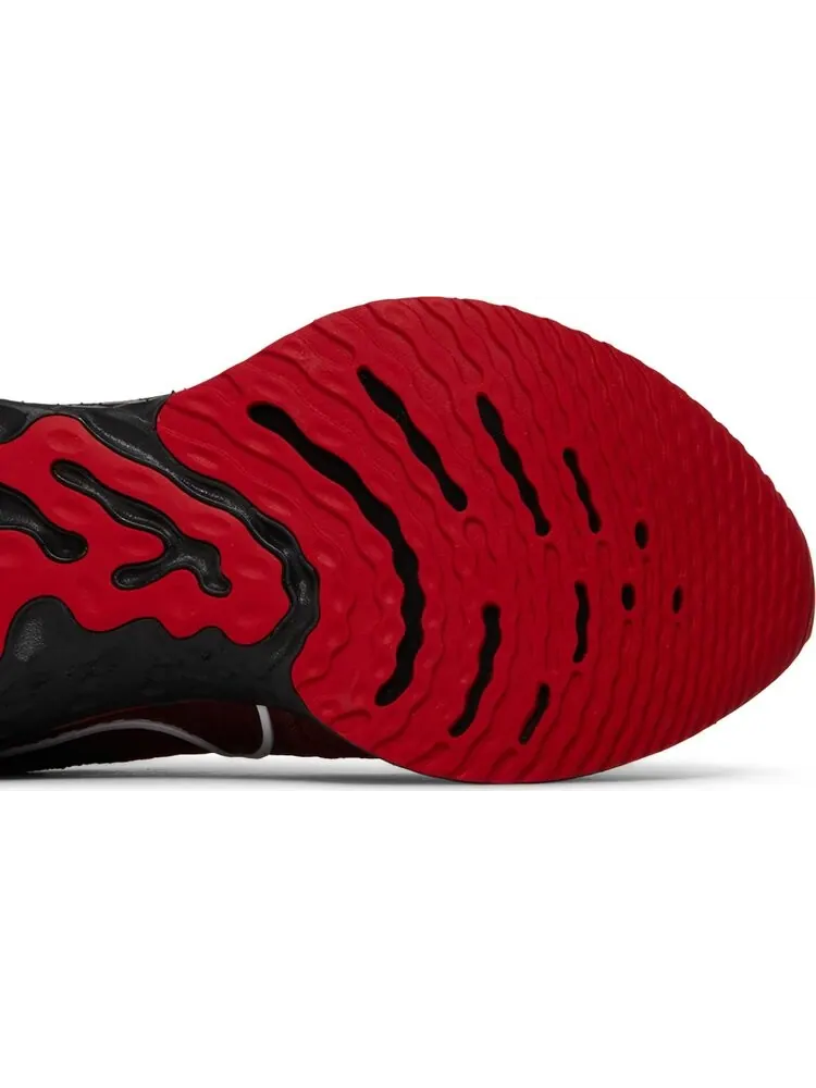 Кроссовки Nike React Infinity Run Flyknit 2 'Bred' — изображение 5 из 8, красный