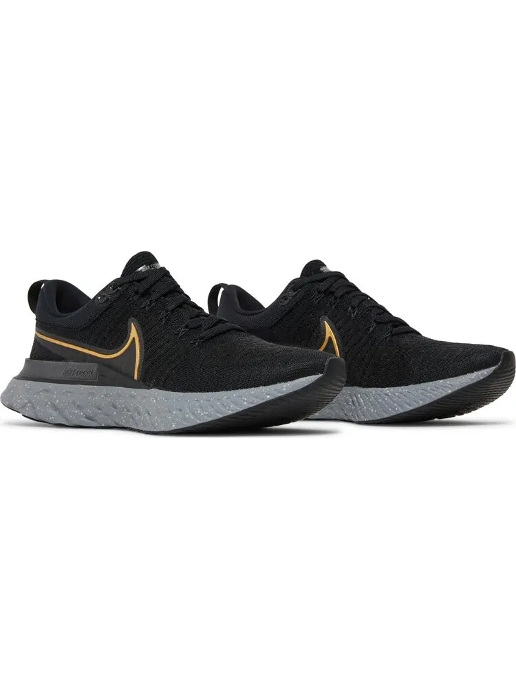 Кроссовки Nike React Infinity Run Flyknit 2 'Black Metallic Gold' — изображение 8 из 8, черный
