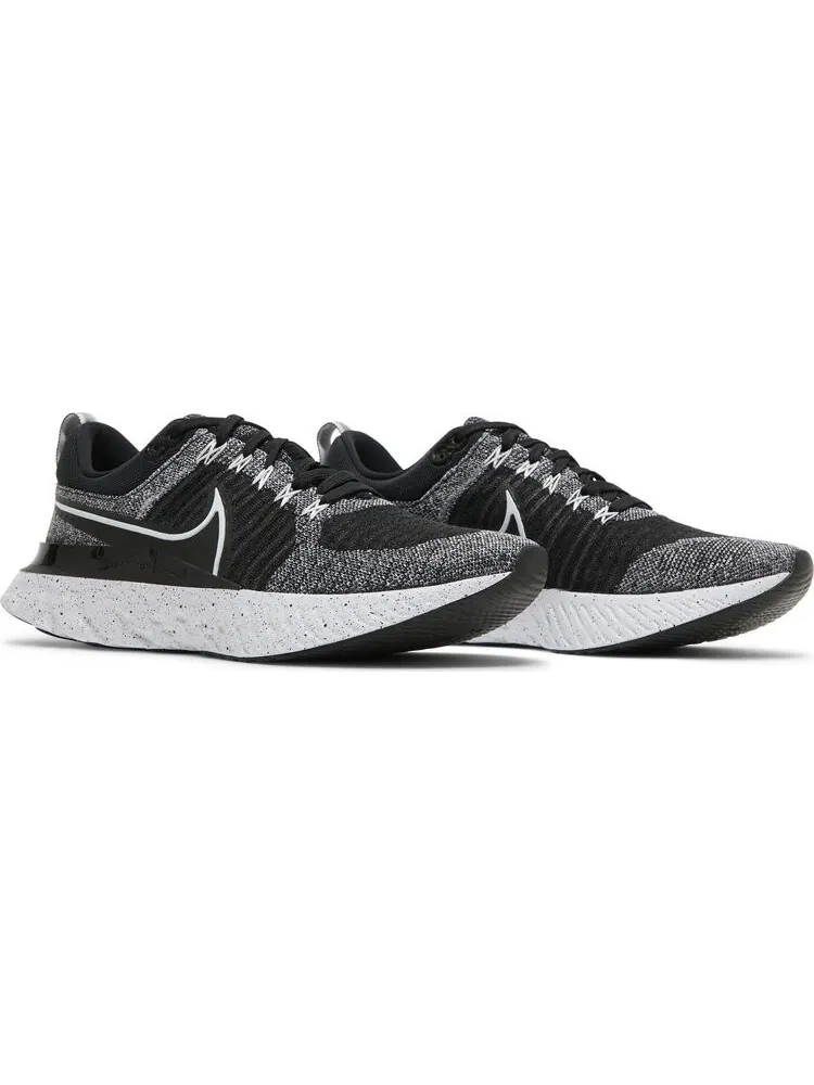 Кроссовки Nike React Infinity Run Flyknit 2 'White Black' — изображение 8 из 8, черный