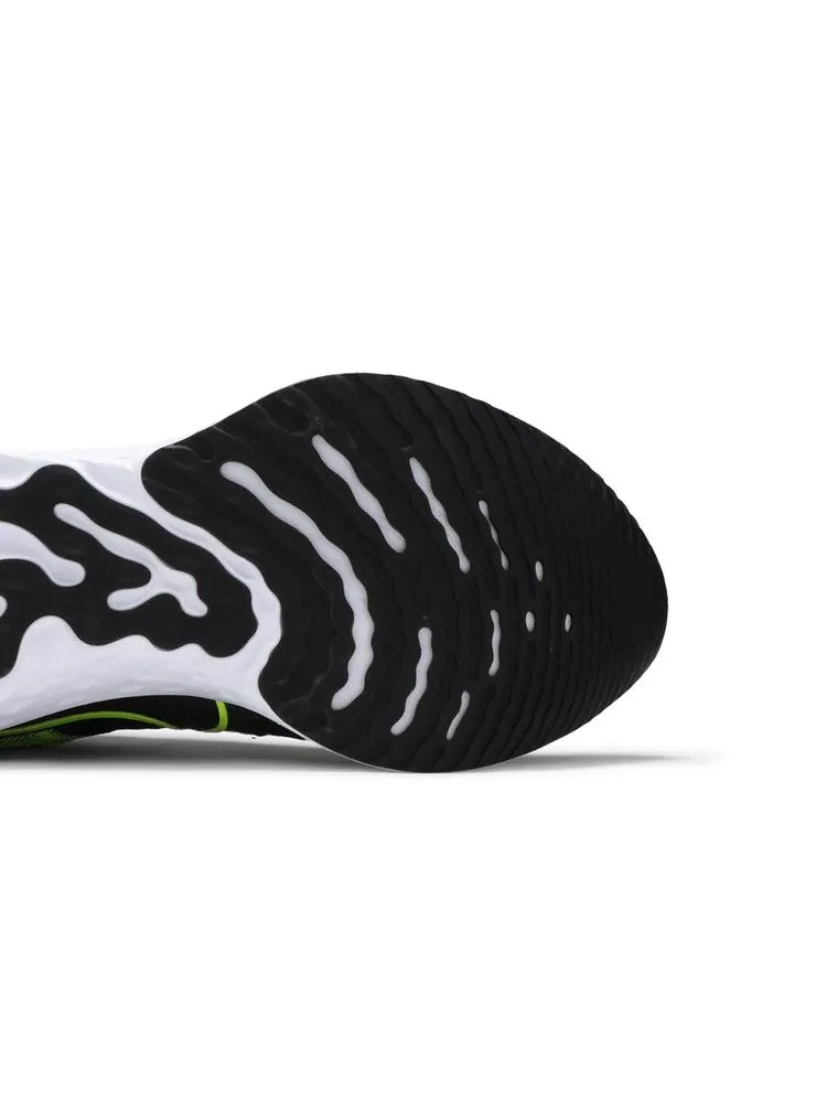 Кроссовки Nike React Infinity Run Flyknit 2 'Volt Black' — изображение 6 из 9, черный