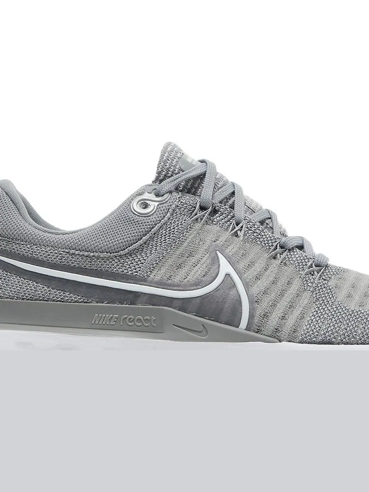 Кроссовки Nike Wmns React Infinity Run Flyknit 2 'Particle Grey' — изображение 2 из 8, серый