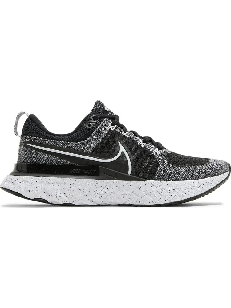 Кроссовки Nike Wmns React Infinity Run Flyknit 2 'White Black' — изображение 1 из 8, черный