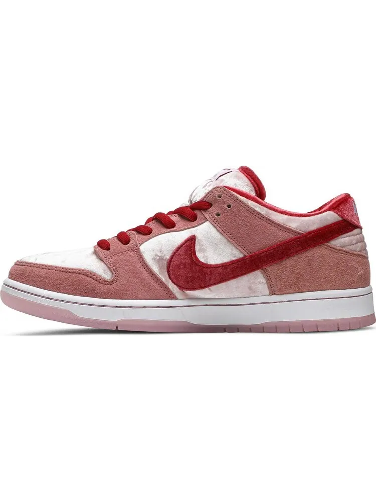 Лимитированные кроссовки Nike StrangeLove x Dunk Low SB 'Valentine's Day' Special Box — изображение 3 из 8, розовый