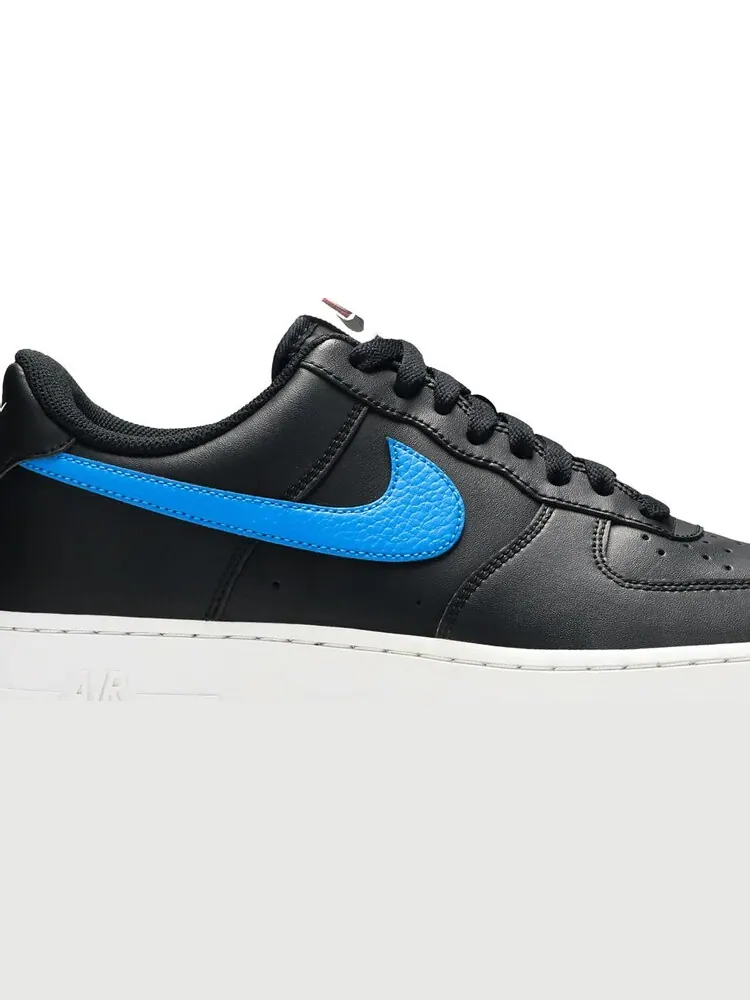 Кроссовки Nike Air Force 1 '07 'Mismatch Swooshes - Black' — изображение 2 из 8, черный