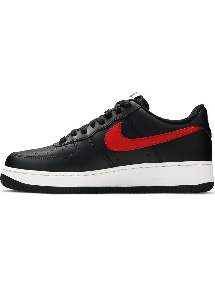 Кроссовки Nike Air Force 1 '07 'Mismatch Swooshes - Black' — изображение 3 из 8, черный