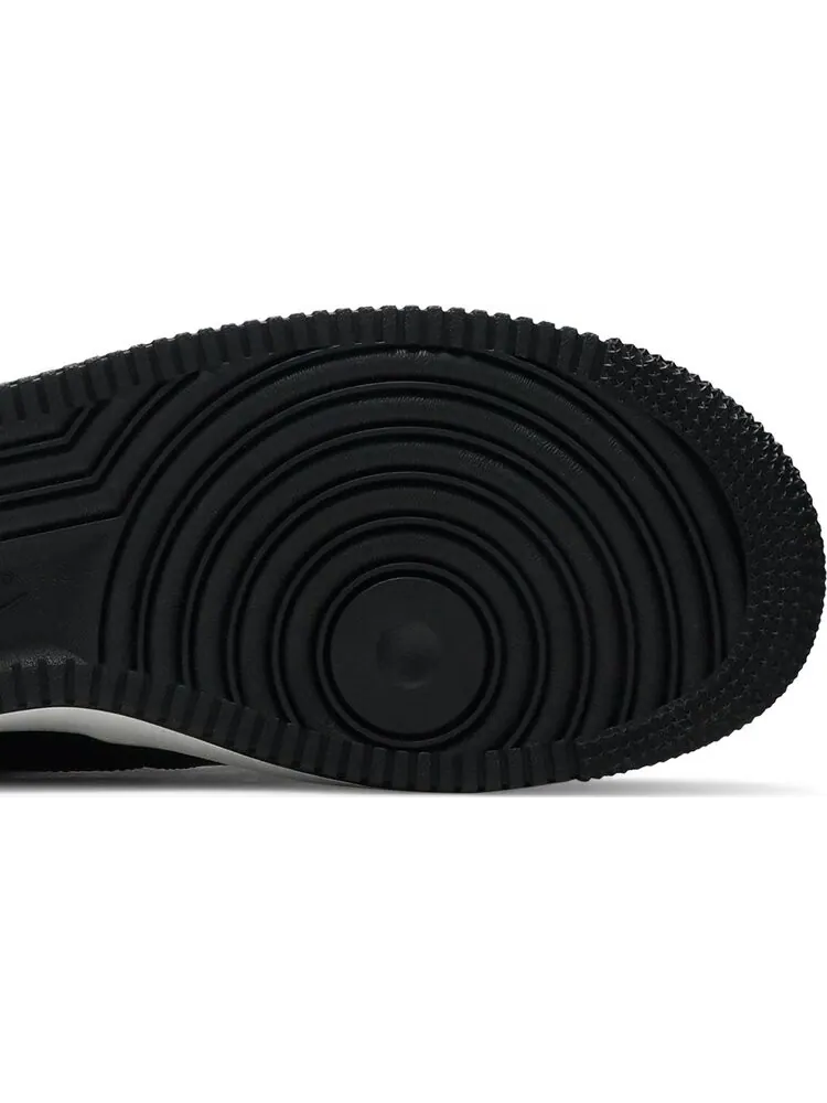 Кроссовки Nike Air Force 1 '07 'Mismatch Swooshes - Black' — изображение 5 из 8, черный
