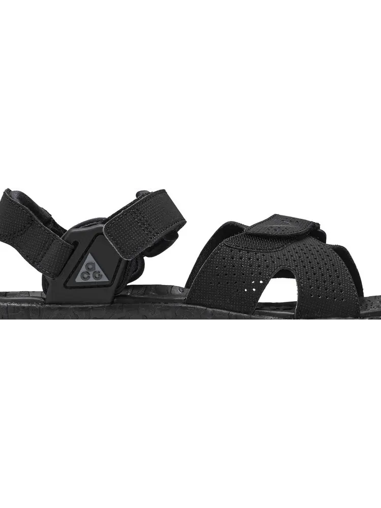 Сандалии Nike ACG Air Deschutz 'Black Off Noir' — изображение 2 из 8, черный