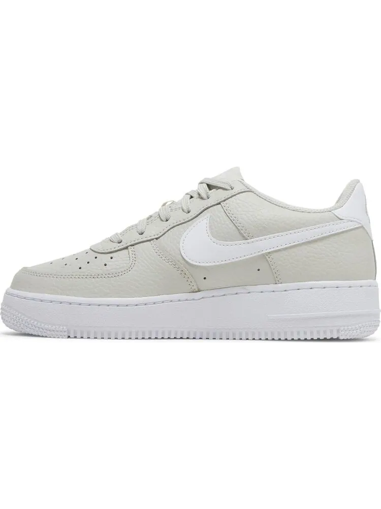 Кроссовки Nike Air Force 1 GS 'Light Bone' — изображение 3 из 8, белый