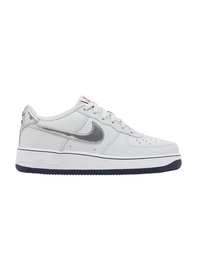 Кроссовки Nike Air Force 1 GS 'Pure Platinum Barely Grape' — изображение 1 из 9