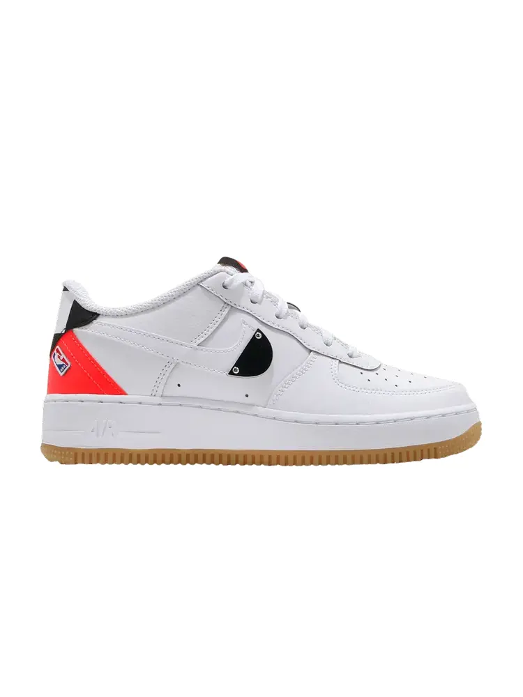 Кроссовки Nike NBA x Air Force 1 LV8 1 HO20 GS 'White Bright Crimson' — изображение 1 из 1, белый/яркий/черный/белый