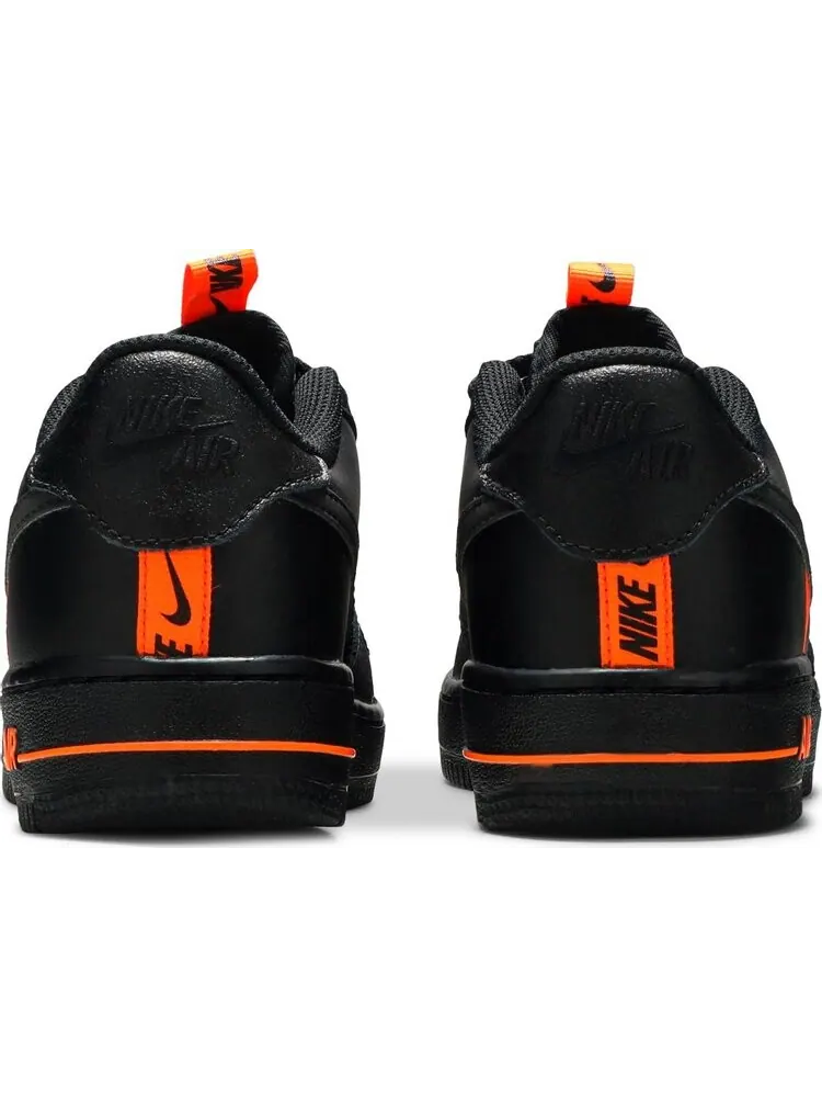 Кроссовки Nike Air Force 1 LV8 KSA GS 'Worldwide Pack - Black Total Orange' — изображение 6 из 8, черный