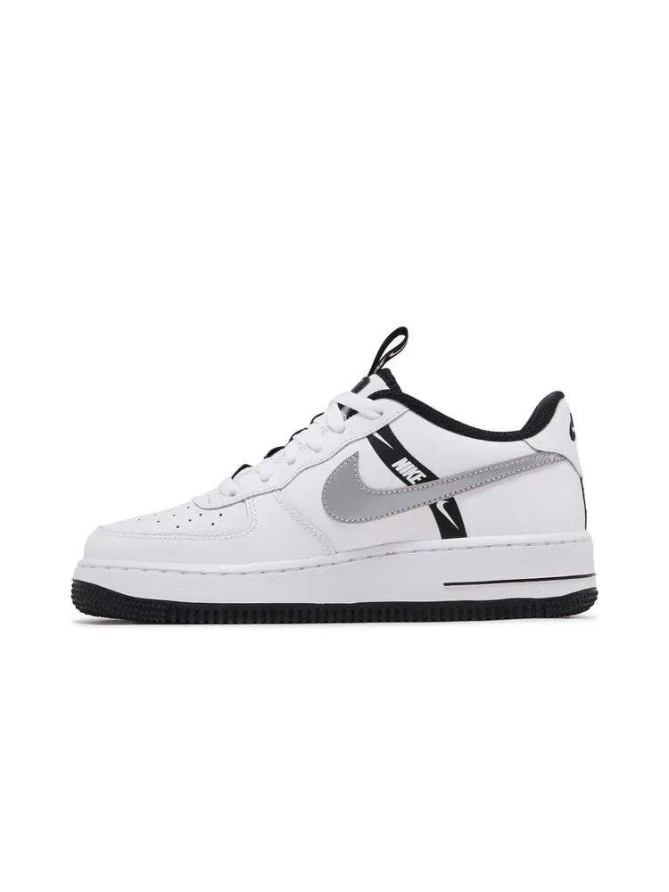 Кроссовки Nike Air Force 1 LV8 KSA GS 'Worldwide Pack - White Reflect Silver' — изображение 4 из 9, белый/черный/серебристый
