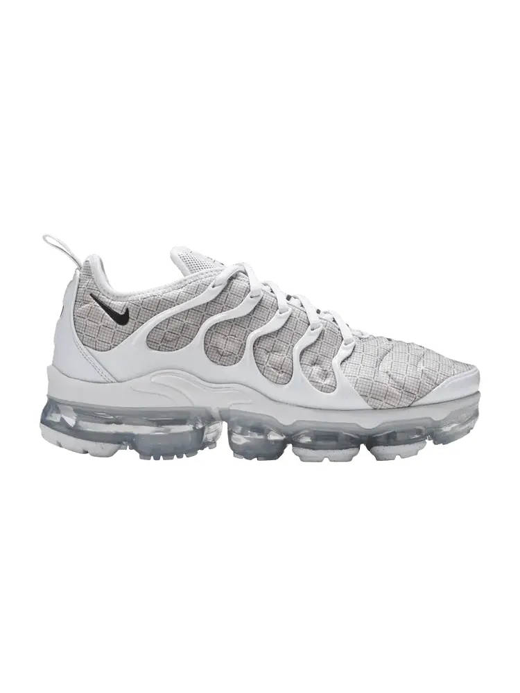 Кроссовки Nike Air VaporMax Plus 'Pure Platinum' — изображение 1 из 9, платиновый/черный