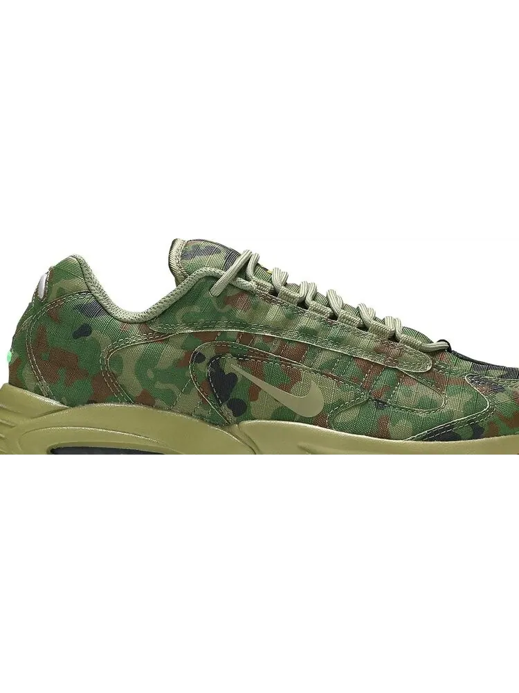Кроссовки Nike Air Max Triax 96 SP 'Camo' — изображение 2 из 8, зеленый