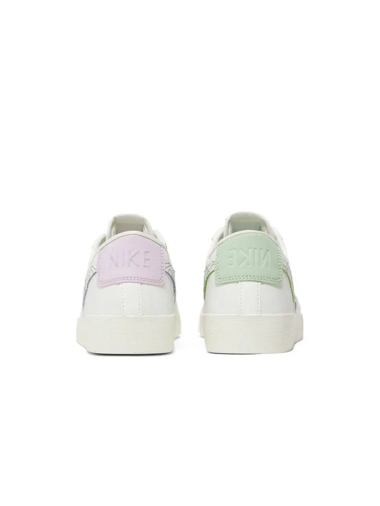 Кроссовки Nike Wmns Blazer Low SE 'Valentine's Day' — изображение 4 из 4, белый/мульти-/белый