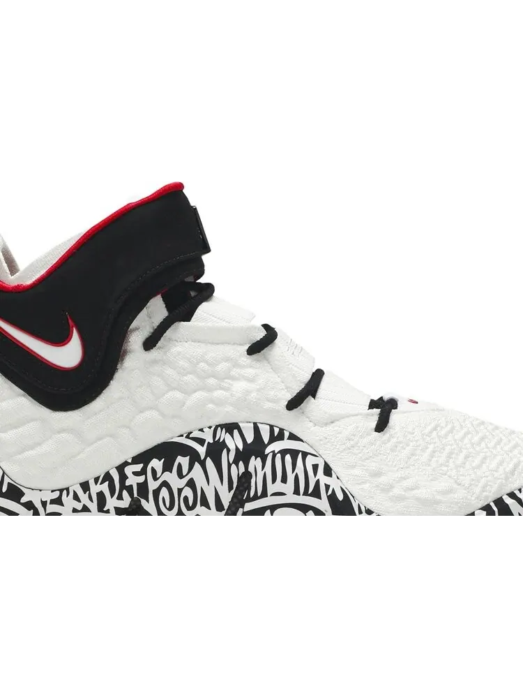 Кроссовки Nike LeBron 17 'LeBron 4 Graffiti' — изображение 2 из 6, белый