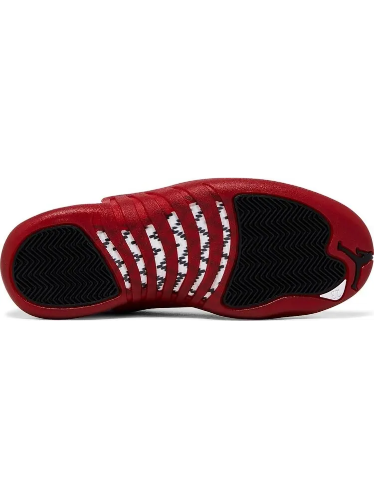 Кроссовки Air Jordan 12 Retro 'Cherry' 2023 — изображение 4 из 4, белый