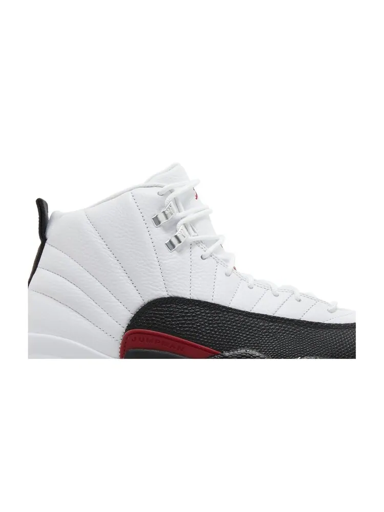 Кроссовки Air Jordan 12 Retro — изображение 2 из 4, белый