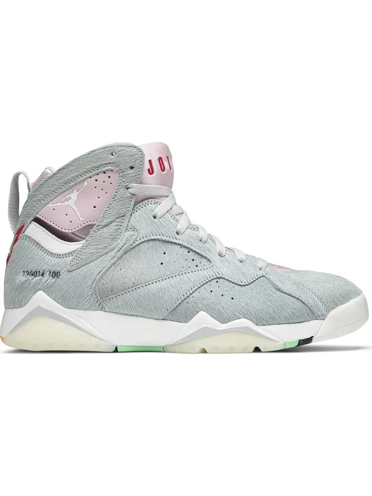 Кроссовки Air Jordan 7 Retro SE Hare 2.0 — изображение 1 из 8, серый