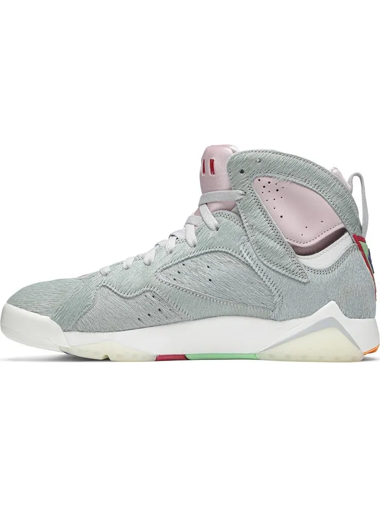 Кроссовки Air Jordan 7 Retro SE Hare 2.0 — изображение 3 из 8, серый