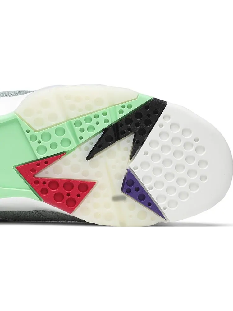 Кроссовки Air Jordan 7 Retro SE Hare 2.0 — изображение 5 из 8, серый