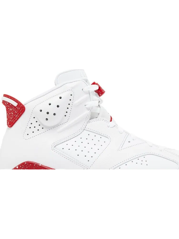 Кроссовки Air Jordan 6 Retro Red Oreo — изображение 2 из 10, белый