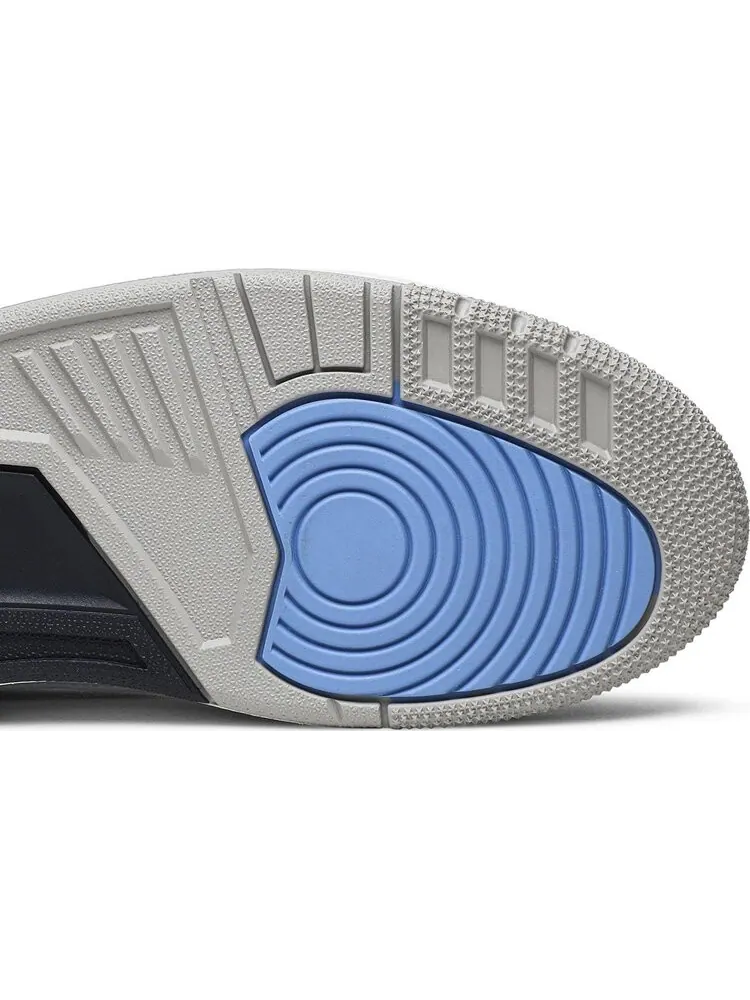 Кроссовки Air Jordan 3 Retro UNC — изображение 5 из 8, синий
