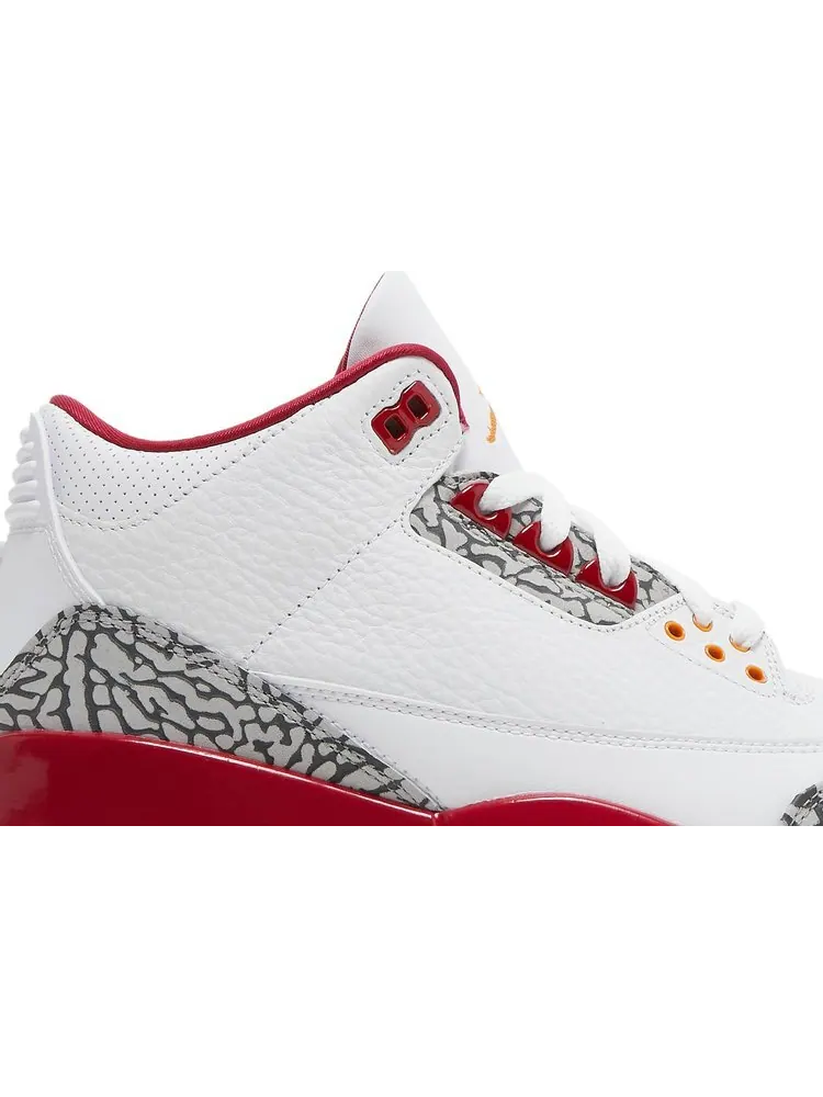 Кроссовки Air Jordan 3 Retro Cardinal Red — изображение 2 из 8, белый